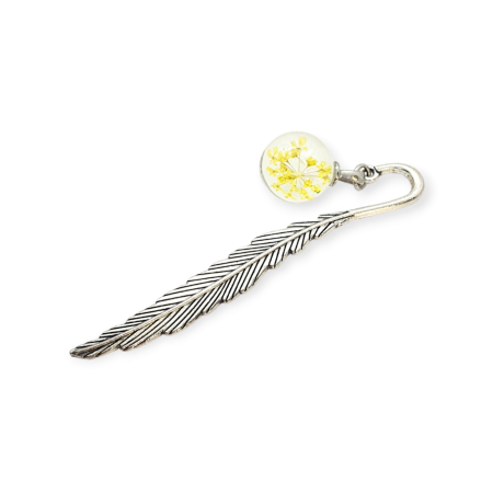bookmark with ball and yellow flowers3